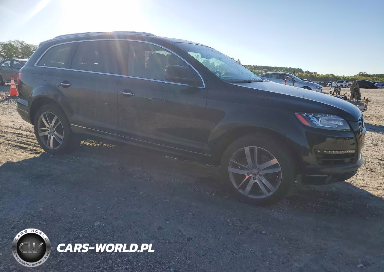 2015 Audi Q7 Premium Plus VIN:WA1LGAFE3FD015427 - 4