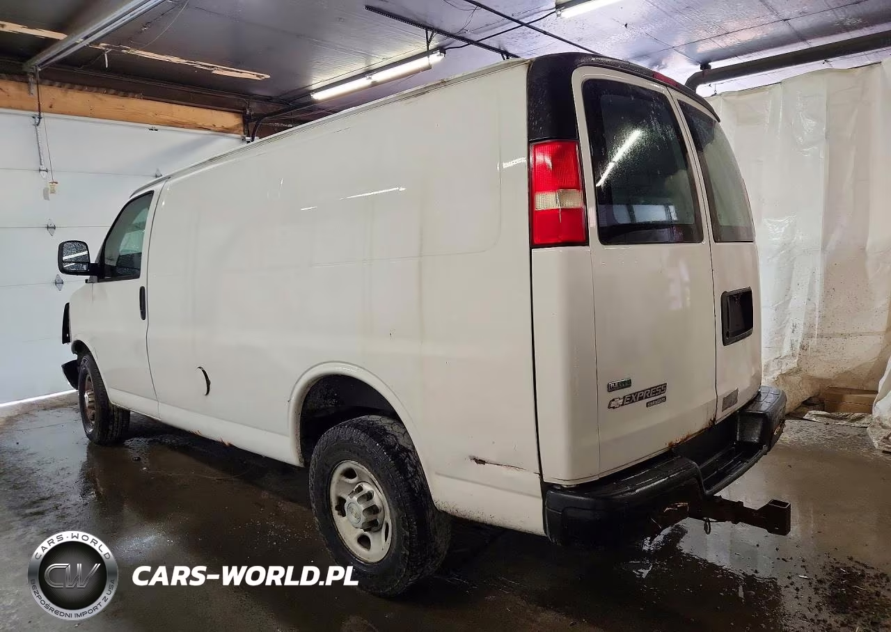 2011 Chevrolet Express G2500 VIN:1GCWGFFAXB1160103 - 2