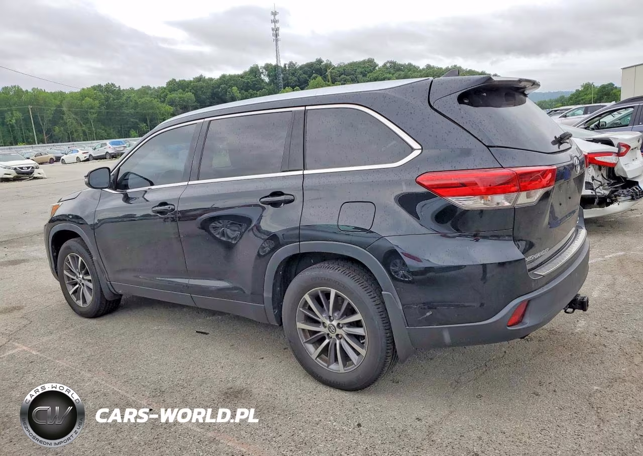 2019 Toyota Highlander Xle VIN:5TDJZRFH9KS614878 - 2