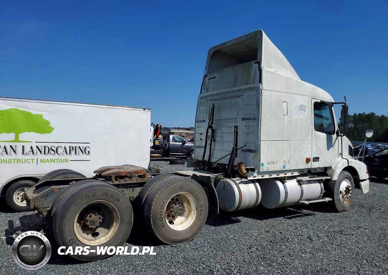 2007 Volvo Vnm Semi Truck VIN:4V4MC9GH57N460779 - 4