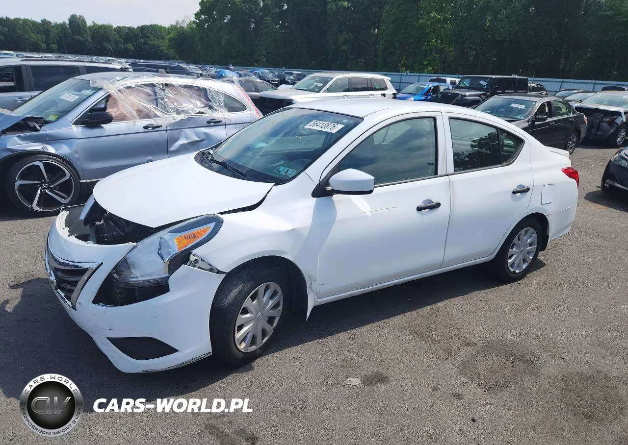 2016 Nissan Versa 1.6 S Plus – zdjęcie 1 z 12