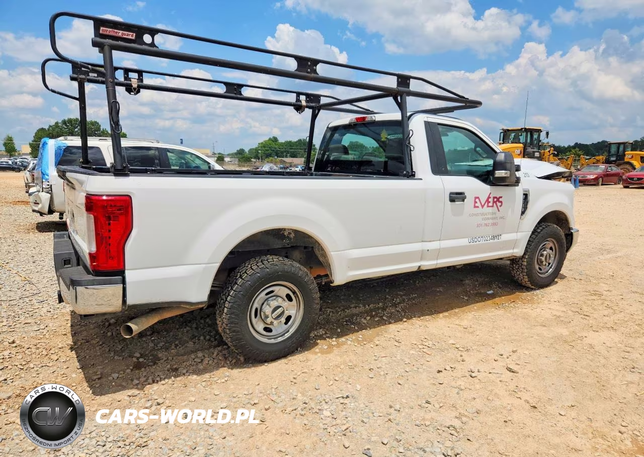 2019 Ford F250 Super Duty VIN:1FTBF2A67KEG18914 - 3