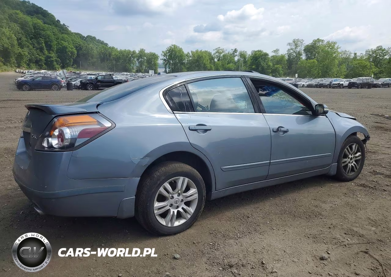 2010 Nissan Altima Base-S VIN:1N4AL2AP7AN460043 - 3