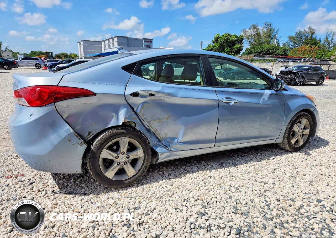 2012 Hyundai Elantra Gls VIN:KMHDH4AE2CU469496 - 3