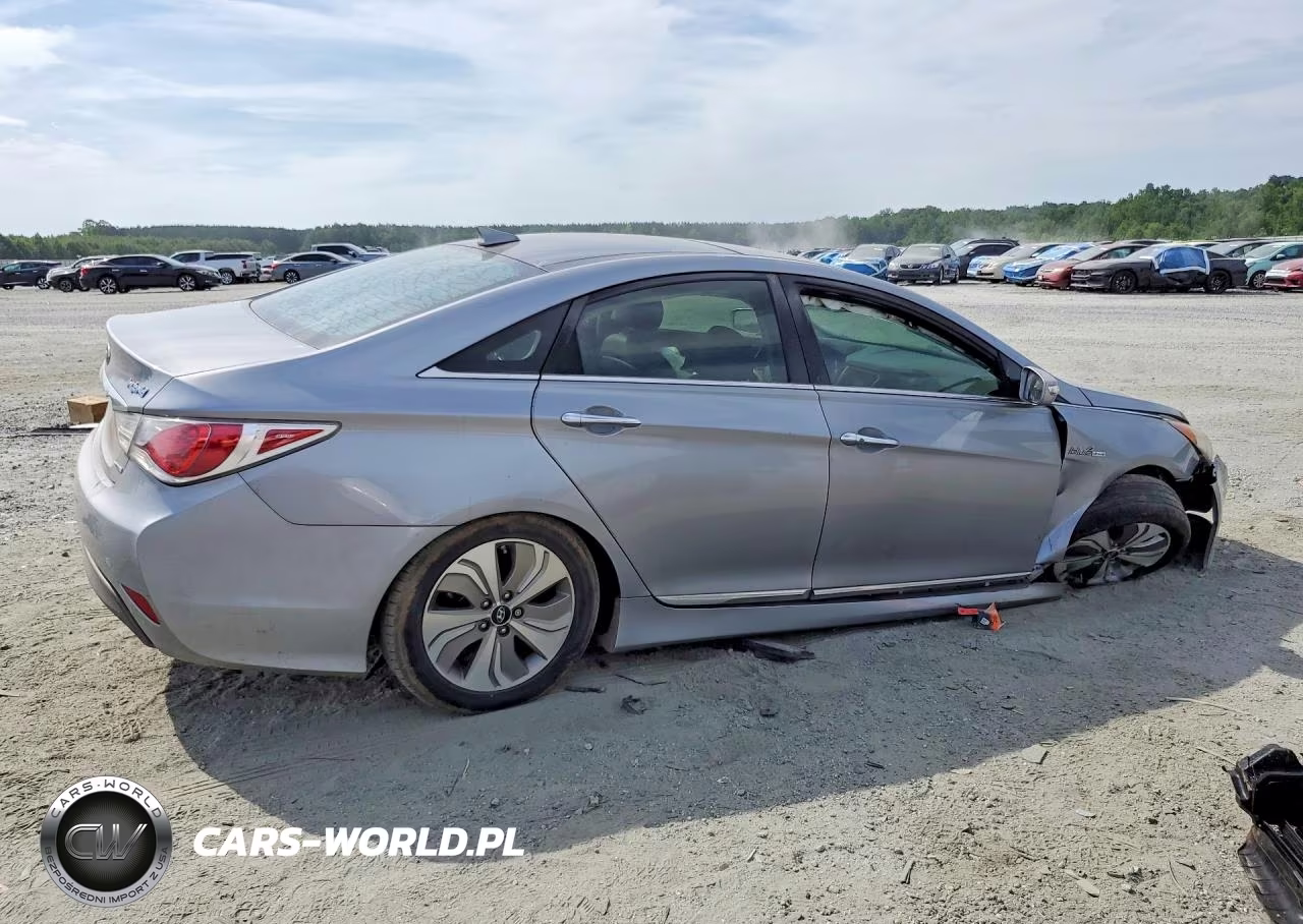 2015 Hyundai Sonata Hybrid Limited VIN:KMHEC4A48FA119838 - 3