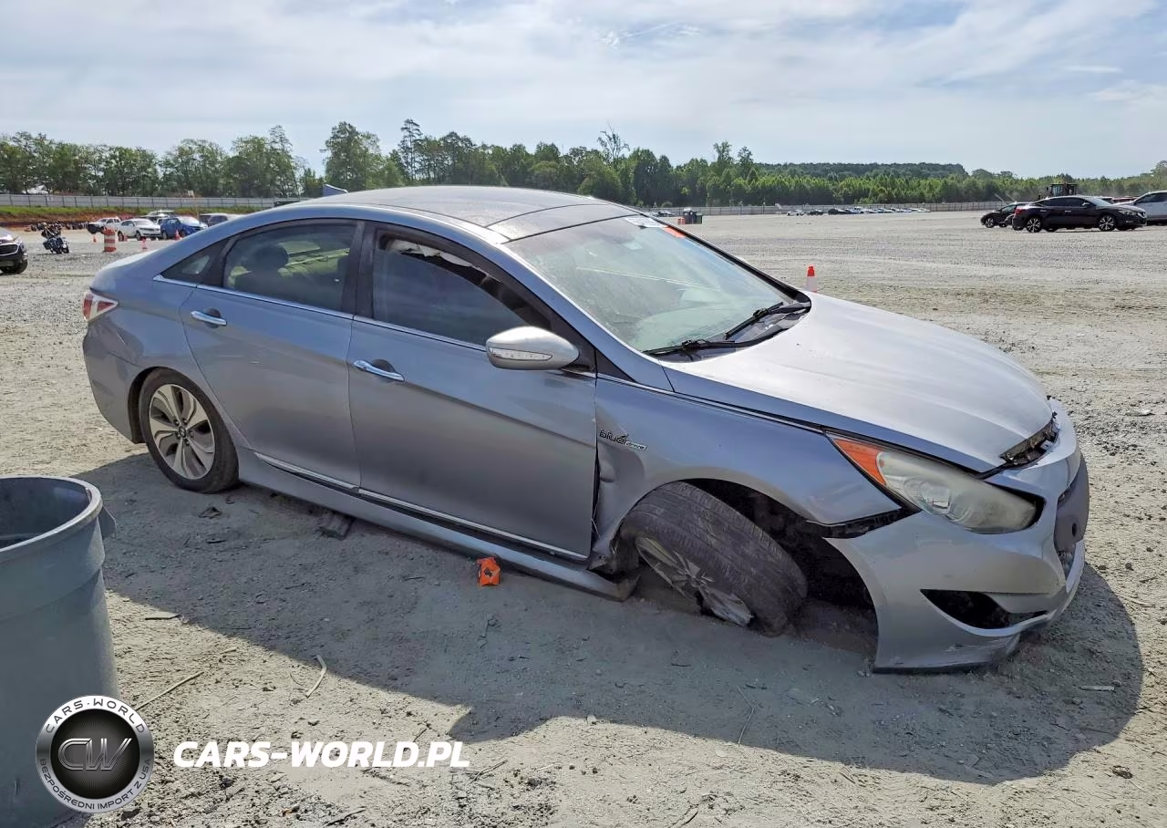 2015 Hyundai Sonata Hybrid Limited VIN:KMHEC4A48FA119838 - 4