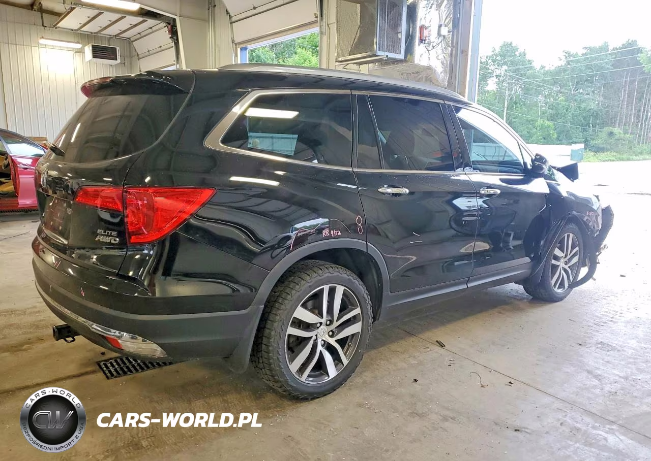 2017 Honda Pilot Elite VIN:5FNYF6H08HB100238 - 3