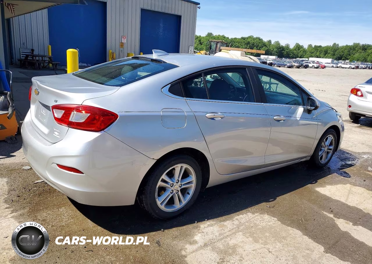 2016 Chevrolet Cruze Lt VIN:1G1BE5SM6G7268438 - 3