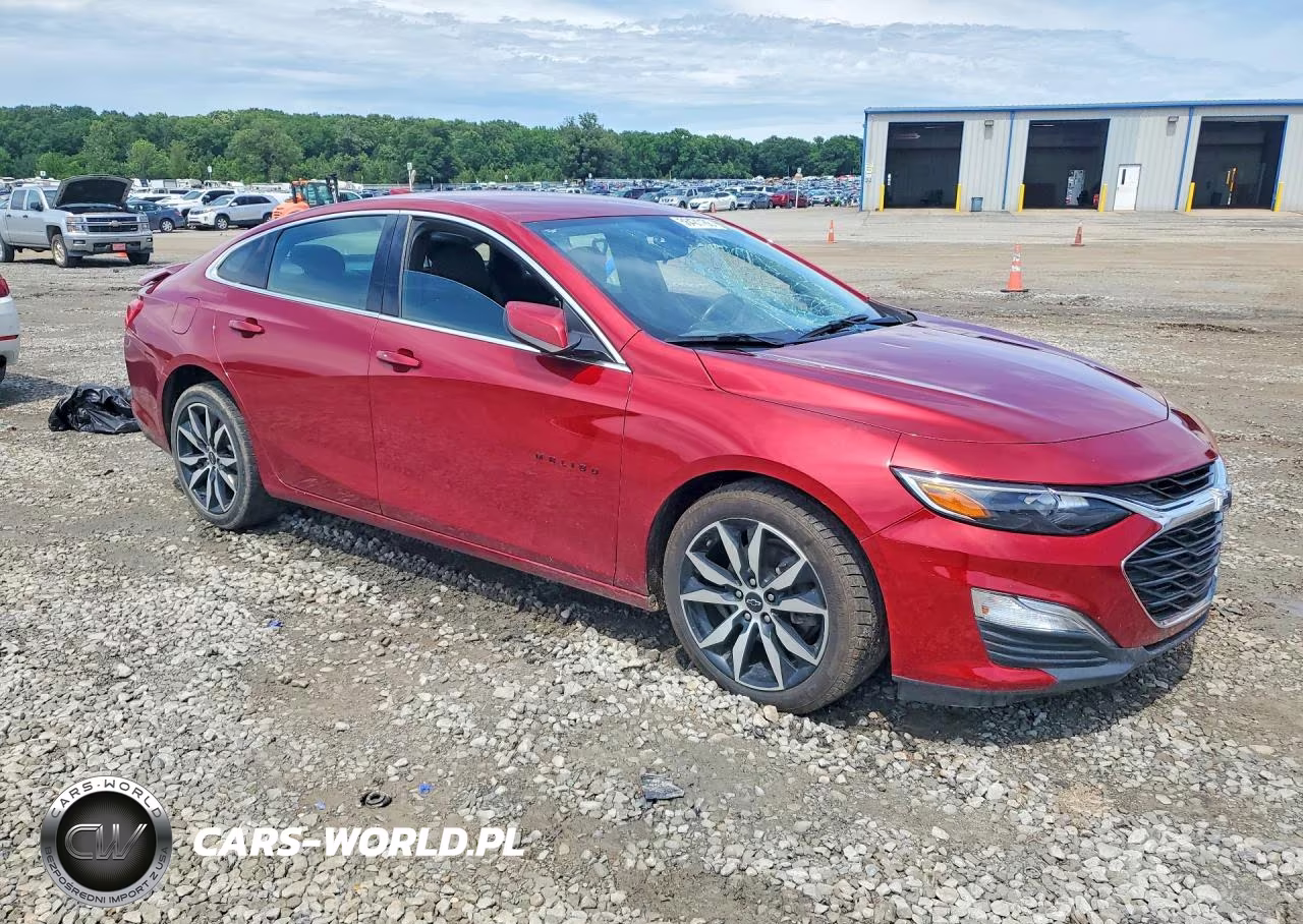 2021 Chevrolet Malibu Rs VIN:1G1ZG5ST4MF085542 - 4