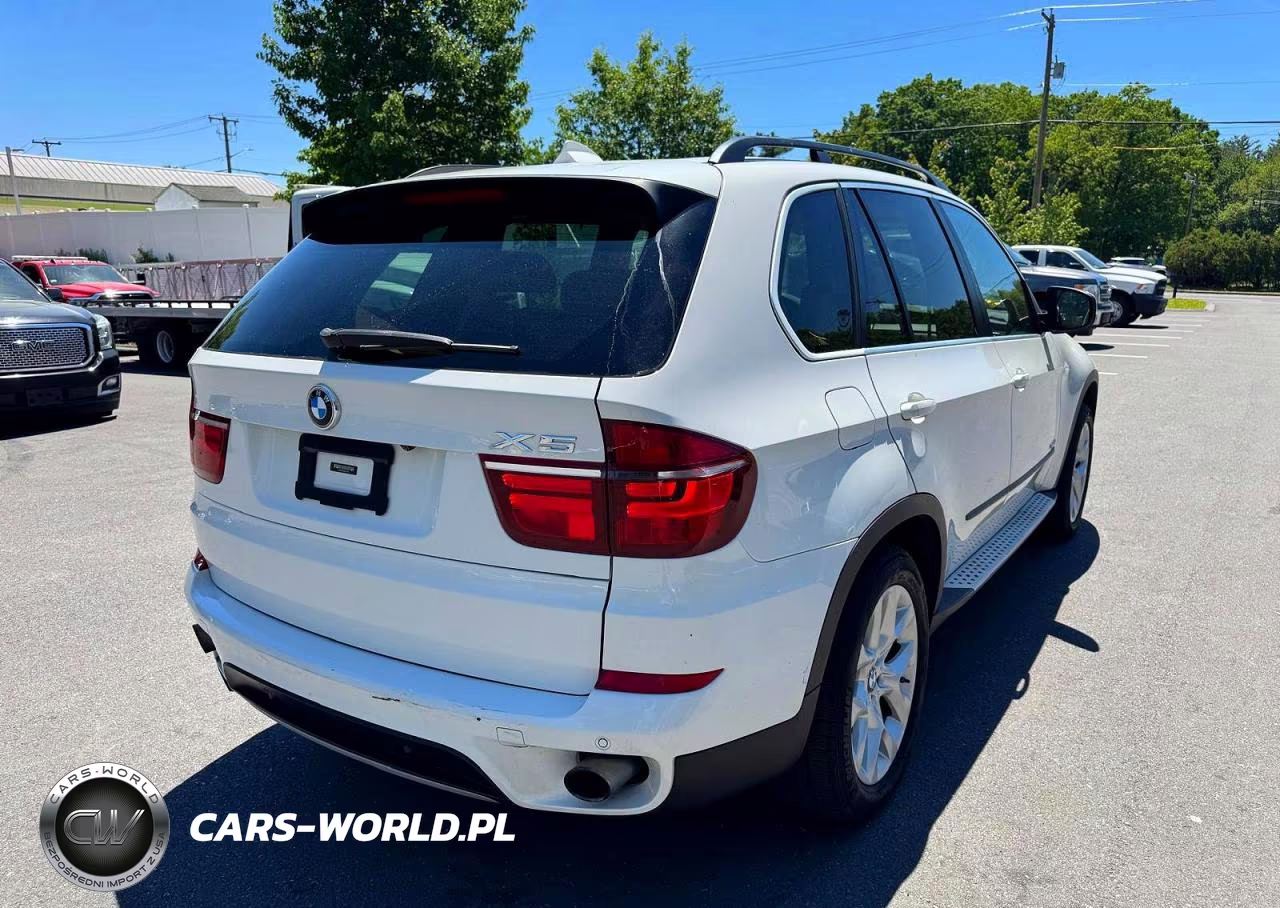 2013 BMW X5 xDrive35I VIN:5UXZV4C53D0E11293 - 3