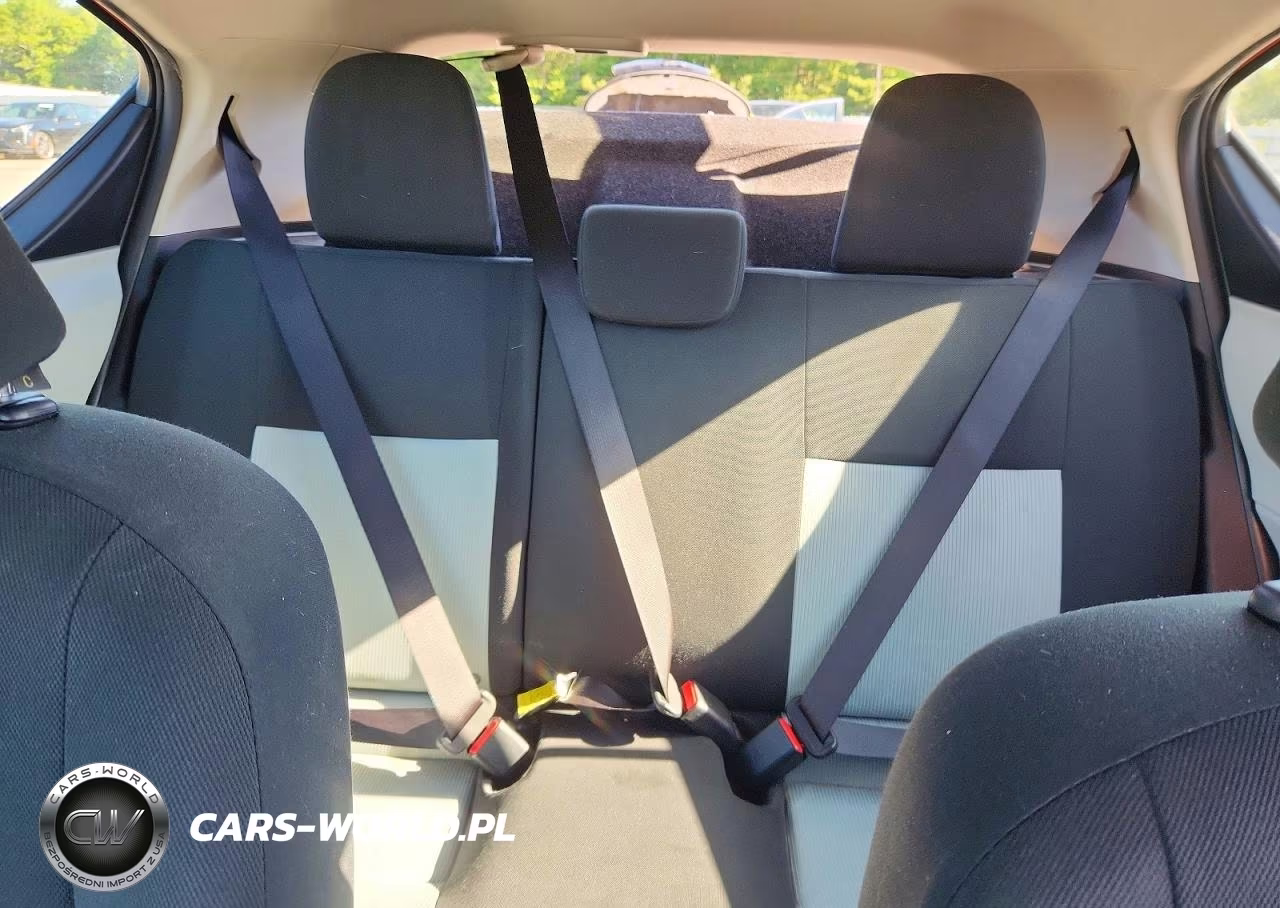 2012 Toyota Prius C Three VIN:JTDKDTB31C1002697 - 10