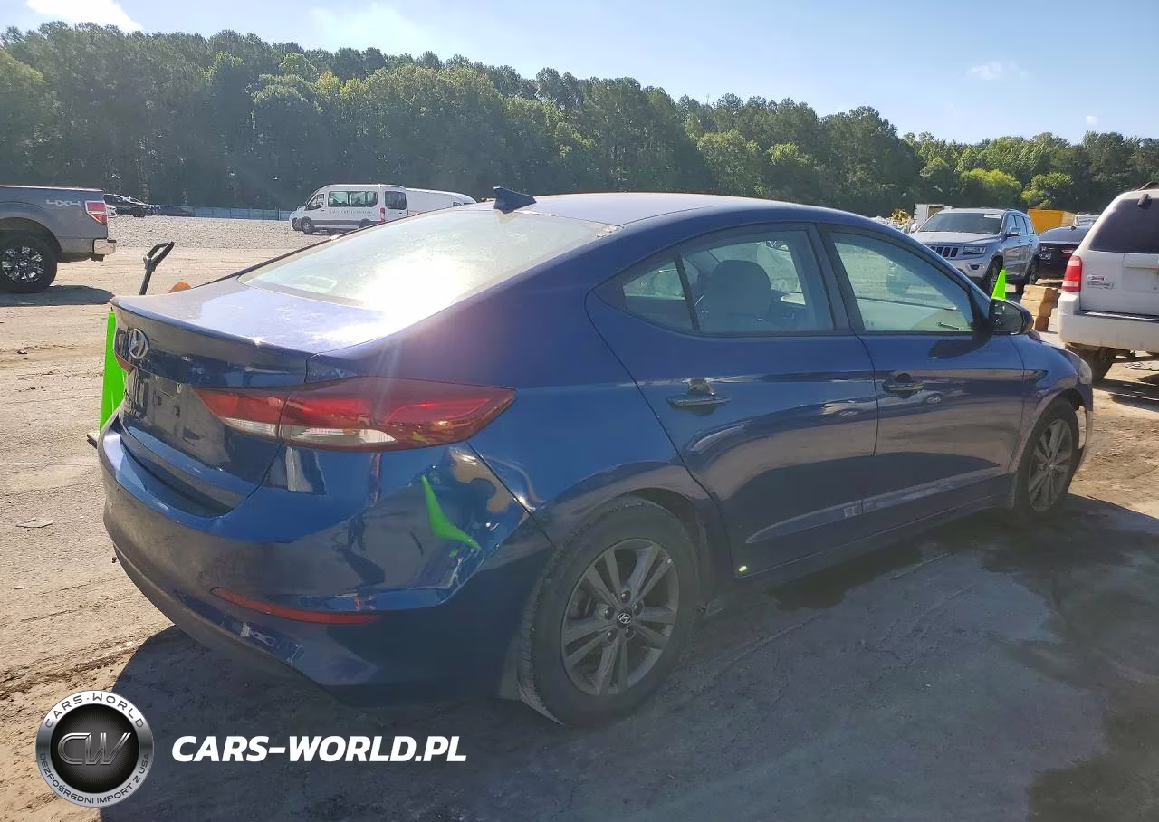 2018 Hyundai Elantra Sel VIN:5NPD84LF6JH332689 - 3
