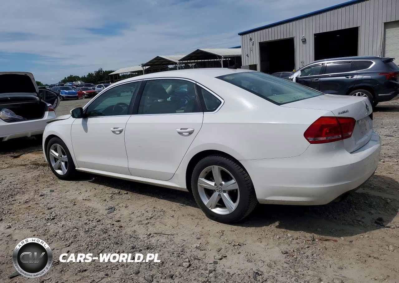2015 Volkswagen Passat S VIN:1VWAS7A39FC085196 - 2