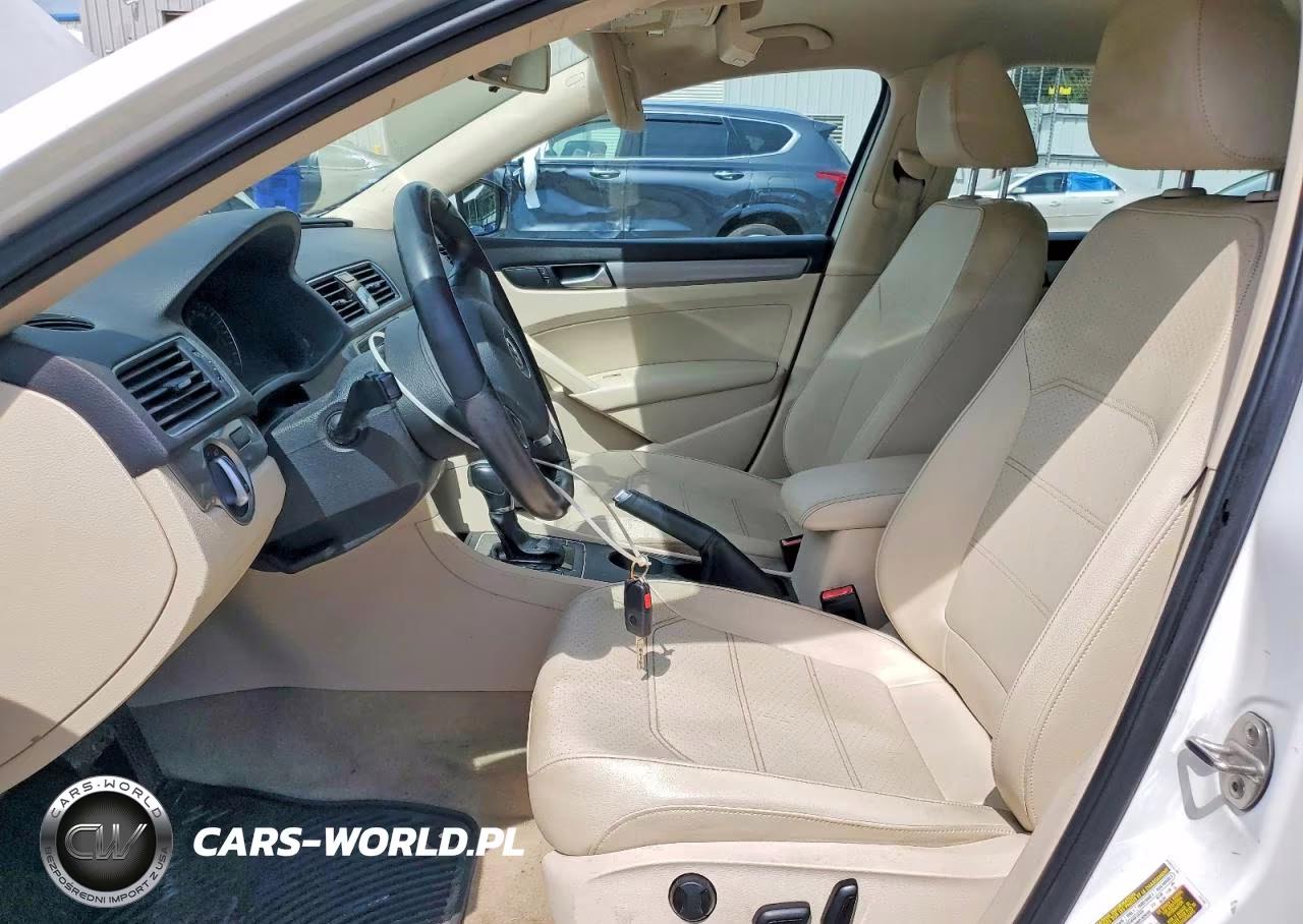 2015 Volkswagen Passat S VIN:1VWAS7A39FC085196 - 7