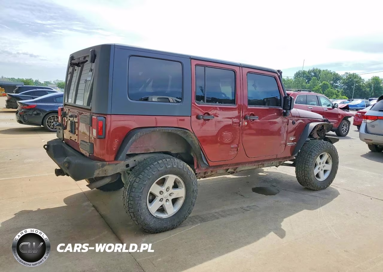 2008 Jeep Wrangler Unlimited Sahara VIN:1J4GA59138L644603 - 3