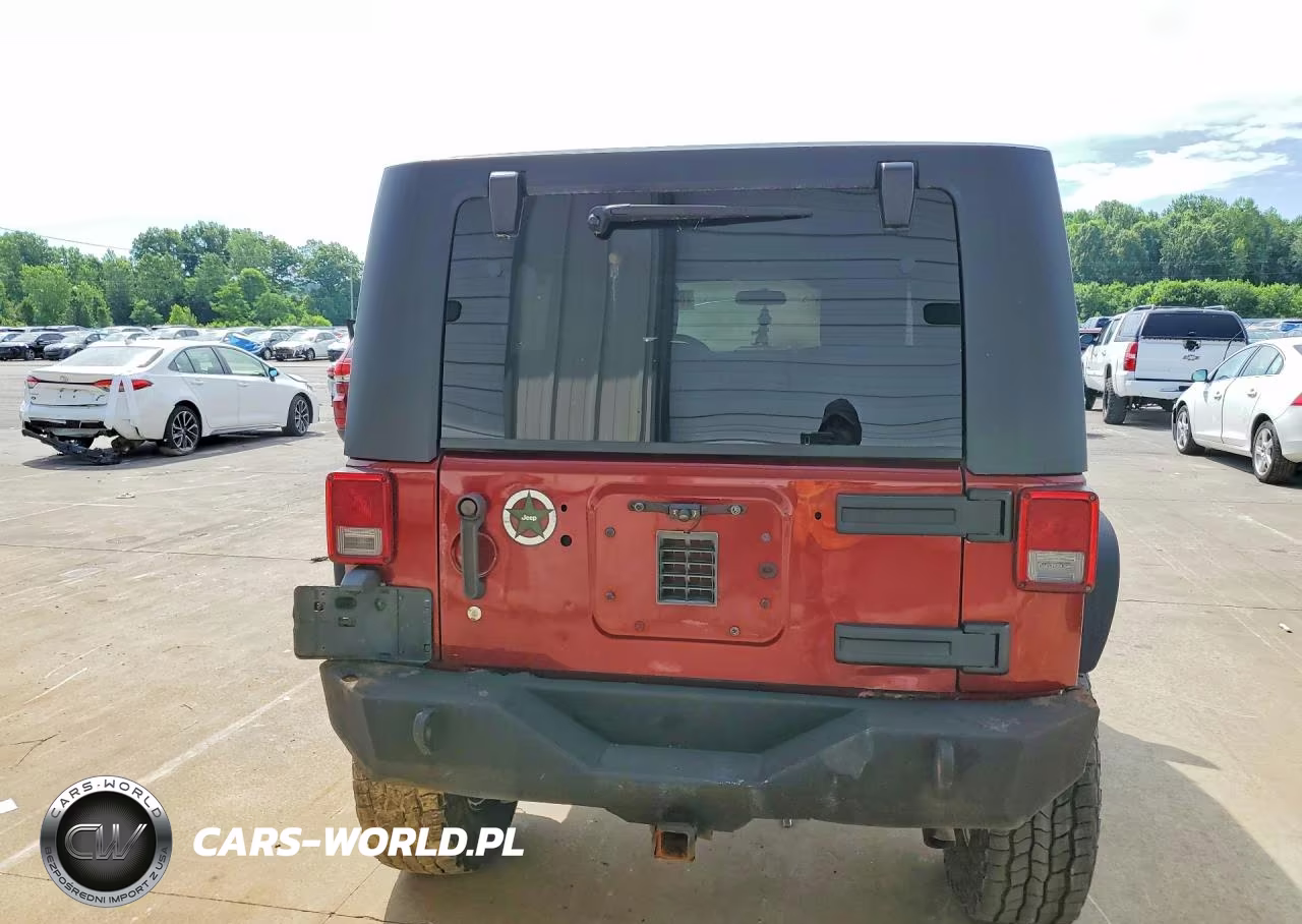 2008 Jeep Wrangler Unlimited Sahara VIN:1J4GA59138L644603 - 6