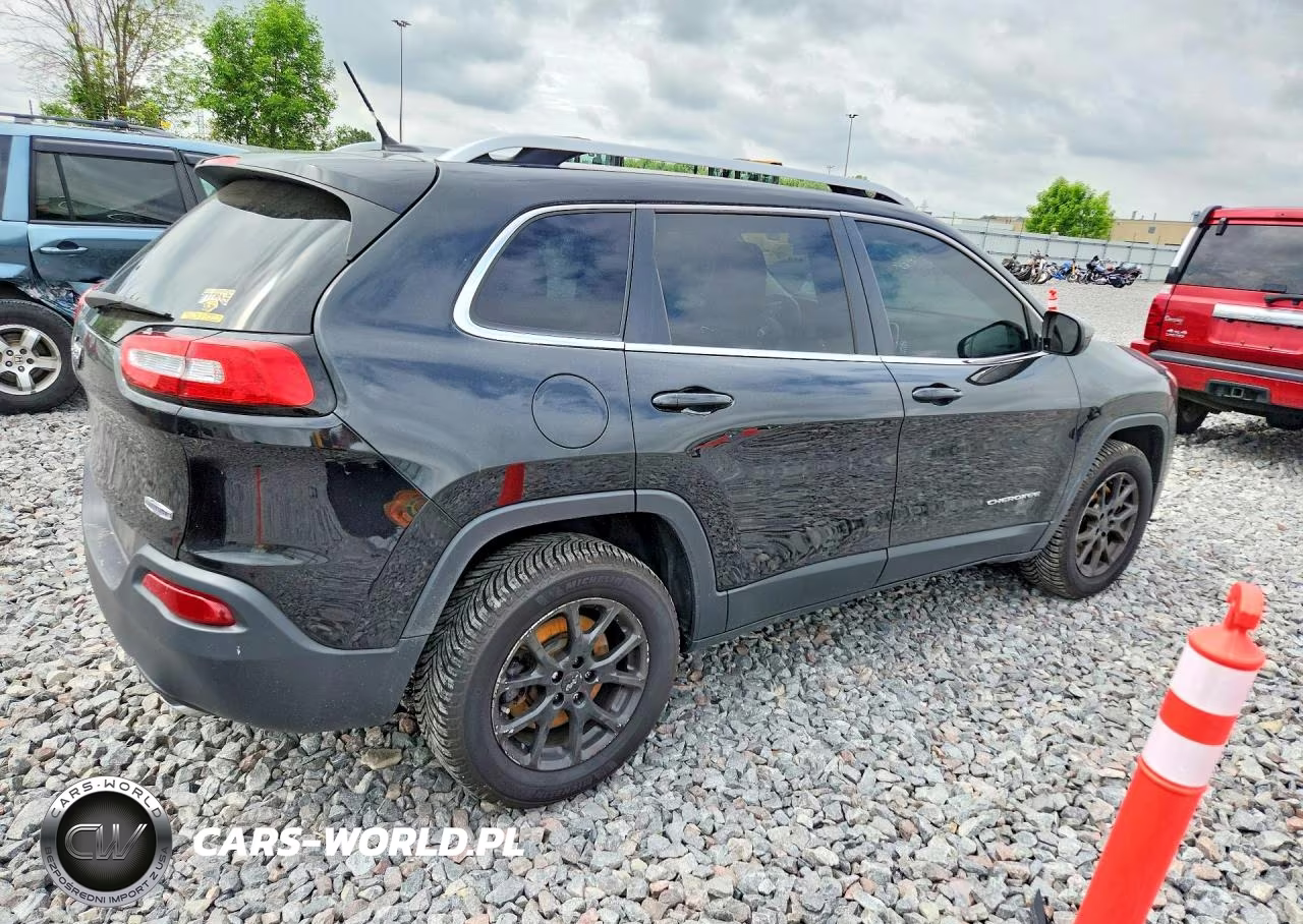 2014 Jeep Cherokee Latitude VIN:1C4PJMCS5EW120977 - 3