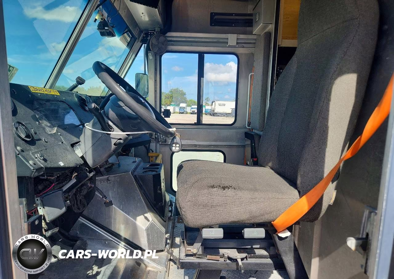 2019 Ford E450 Delivery Truck VIN:1FC3E4K63KDC48925 - 7