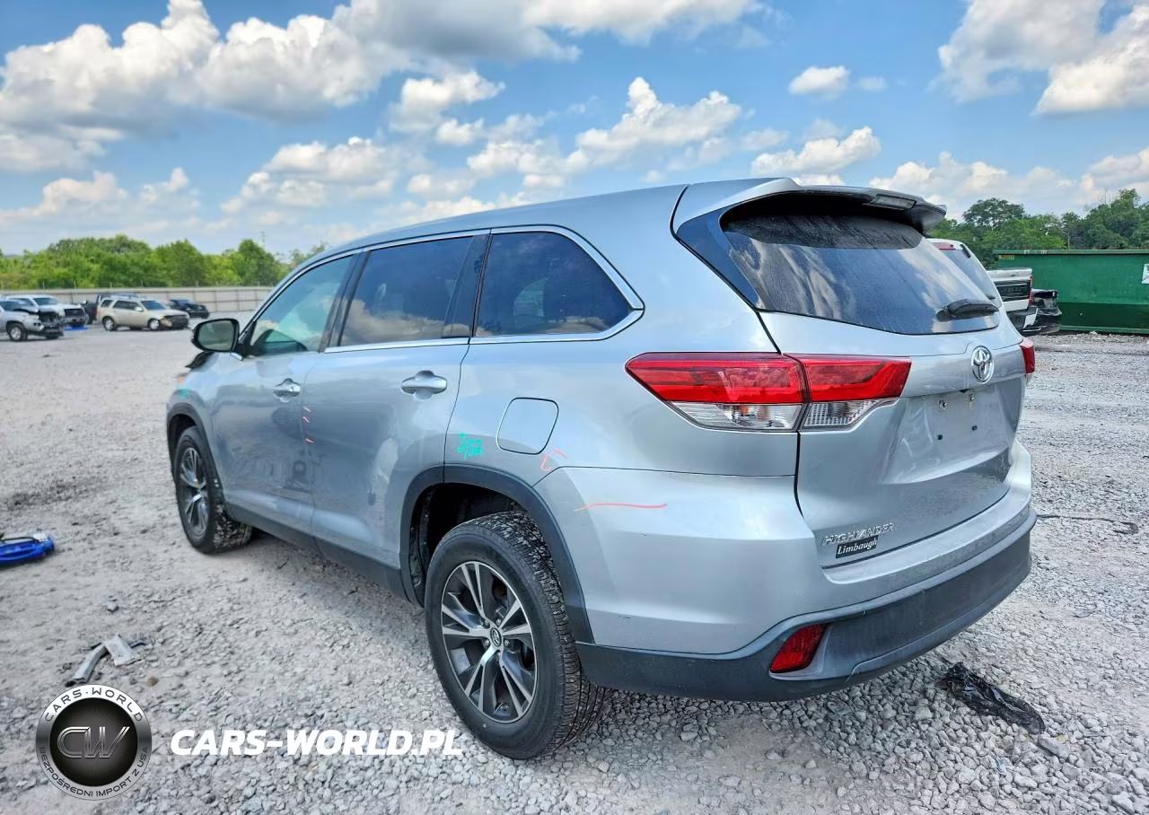 2019 Toyota Highlander Le VIN:5TDZARFHXKS043413 - 2