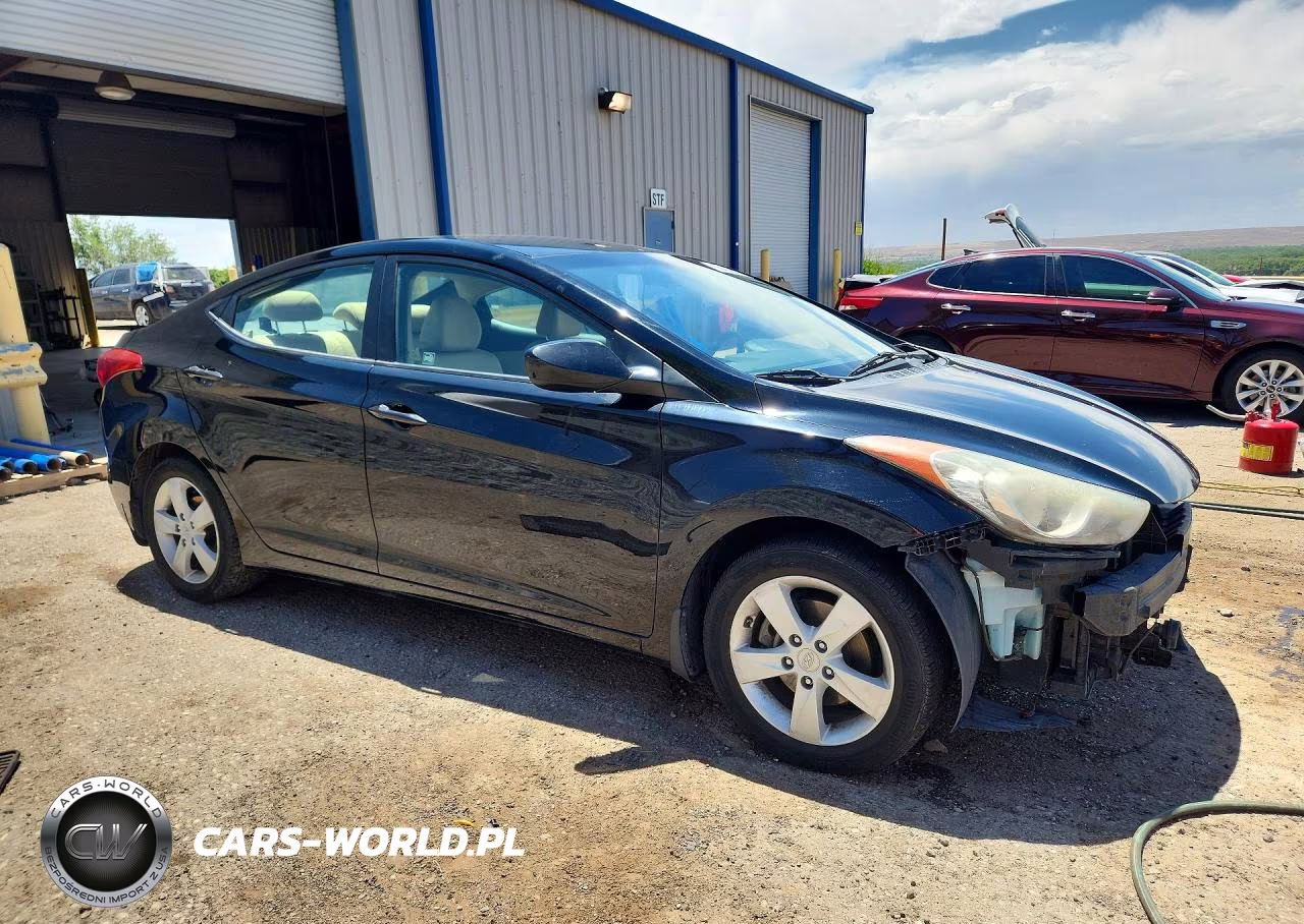 2012 Hyundai Elantra Gls VIN:KMHDH4AE0CU191245 - 4