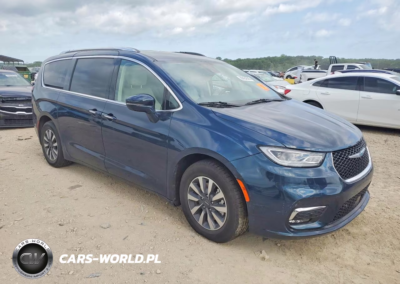 2021 Chrysler Pacifica Hybrid Touring L VIN:2C4RC1L73MR596231 - 4