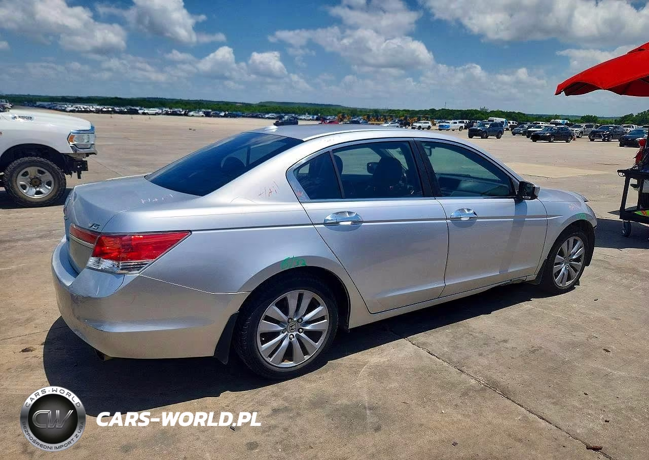 2011 Honda Accord Exl VIN:1HGCP3F82BA017825 - 3