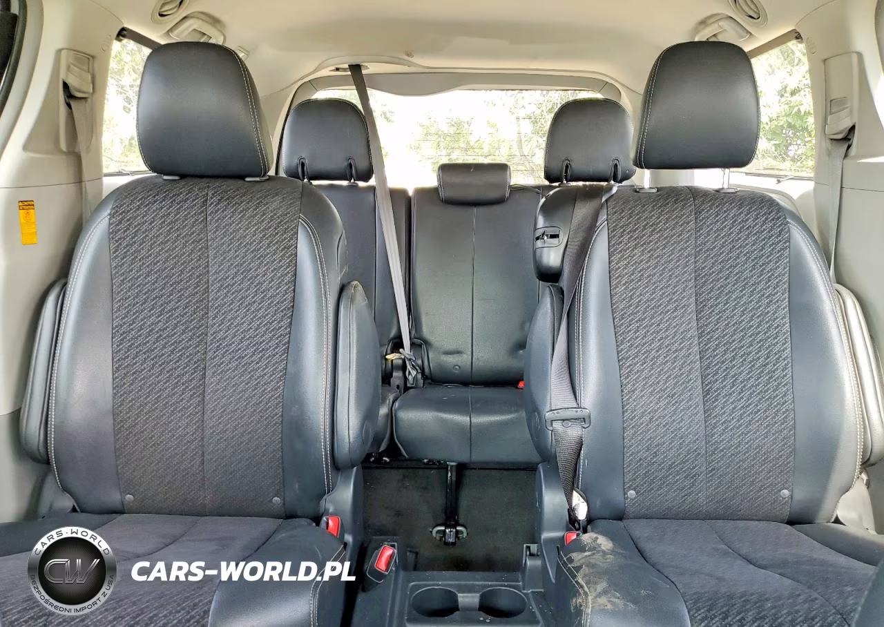 2014 Toyota Sienna VIN:5TDXK3DC8ES436078 - 10