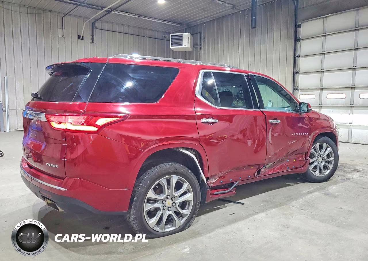 2019 Chevrolet Traverse Premier VIN:1GNEVKKW0KJ113178 - 3