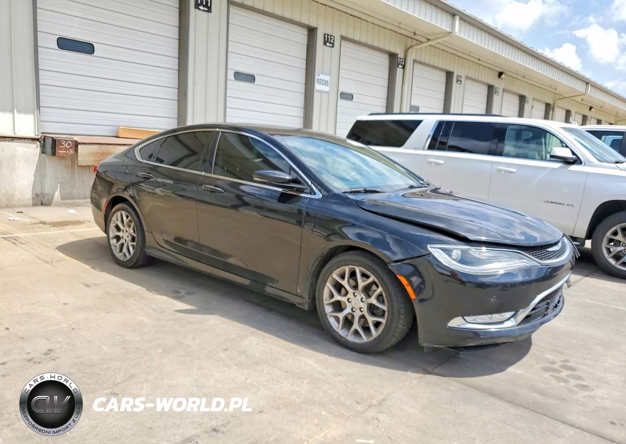 2016 Chrysler 200 C VIN:1C3CCCCG4GN135370 - 4