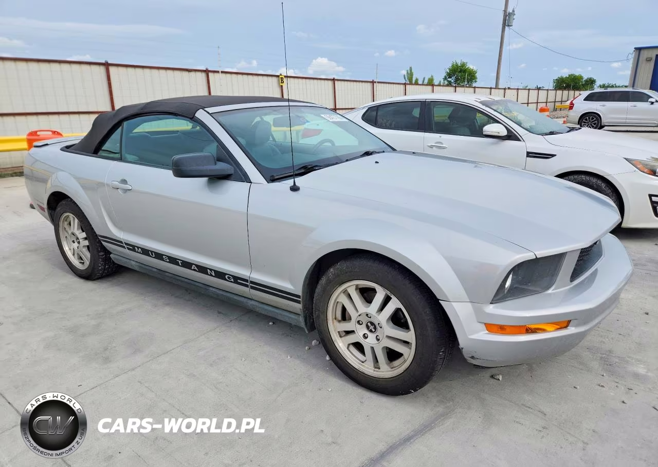 2007 Ford Mustang VIN:1ZVHT84N275284692 - 4