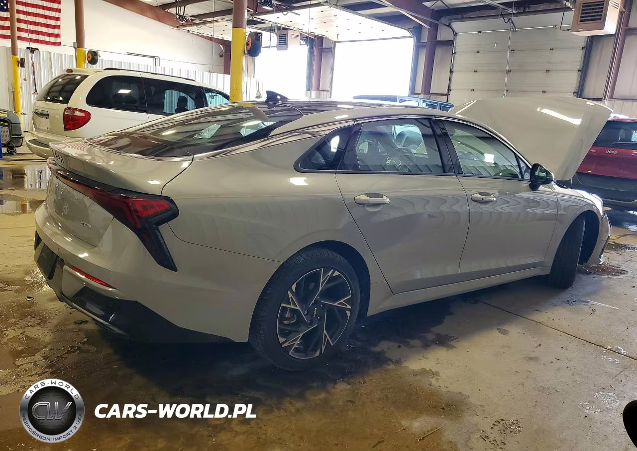 2025 Kia K5 Gt Line VIN:KNAG64J76S5380626 - 3