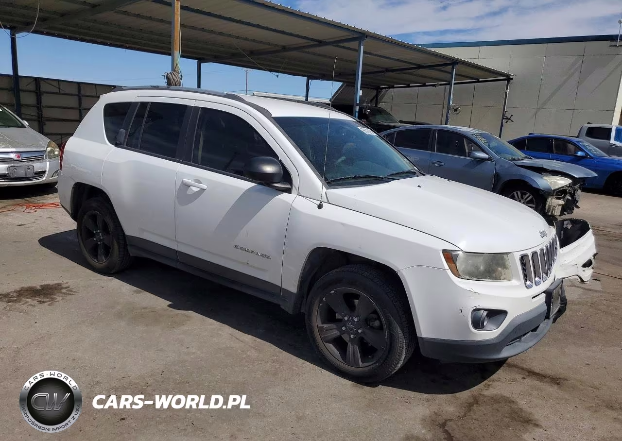 2016 Jeep Compass Sport VIN:1C4NJCBA4GD615597 - 4