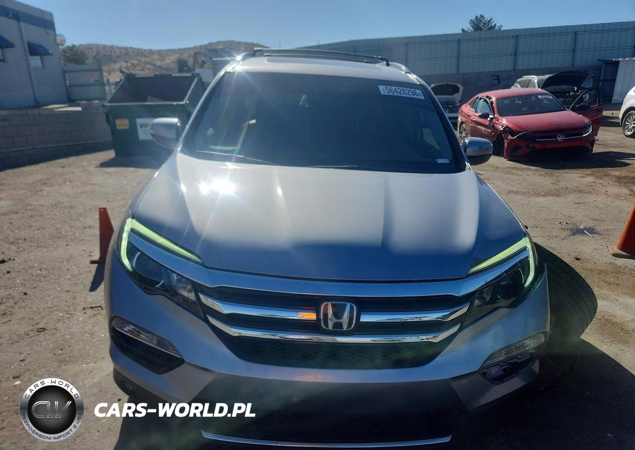 2018 Honda Pilot Elite VIN:5FNYF6H02JB069882 - 5