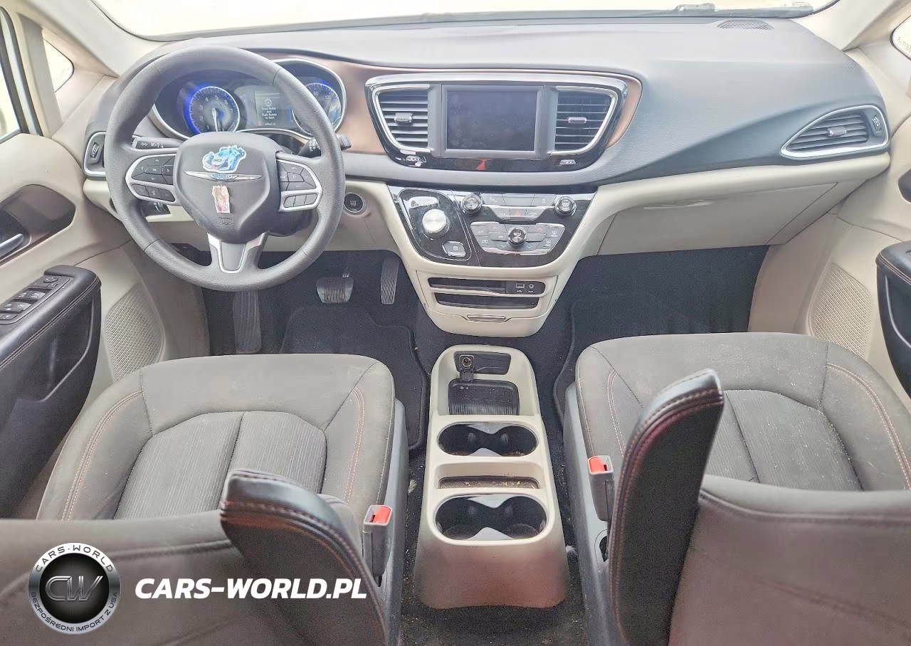 2018 Chrysler Pacifica L VIN:2C4RC1AG5JR247974 - 8