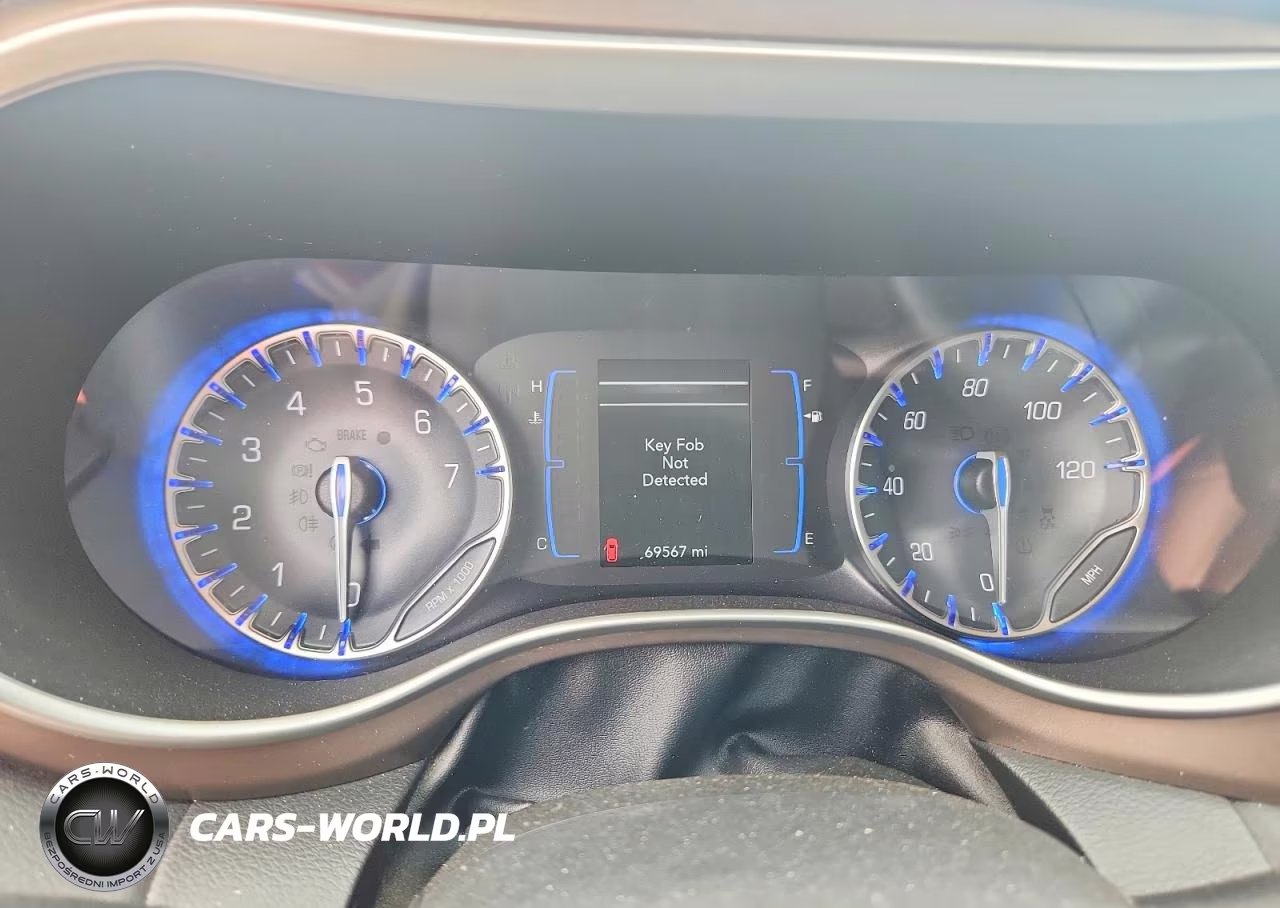 2018 Chrysler Pacifica L VIN:2C4RC1AG5JR247974 - 9
