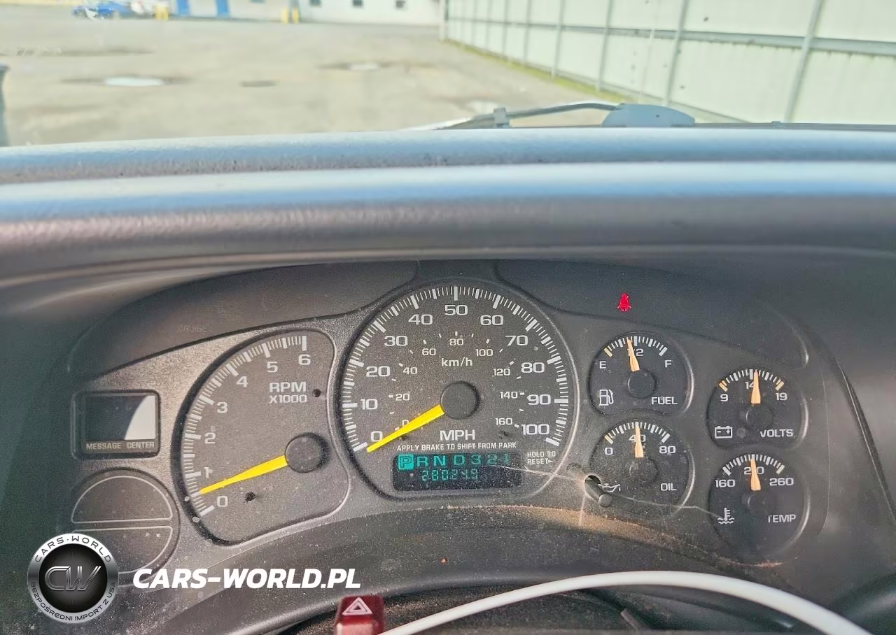 2000 Chevrolet Silverado C1500 VIN:2GCEC19V8Y1201940 - 9