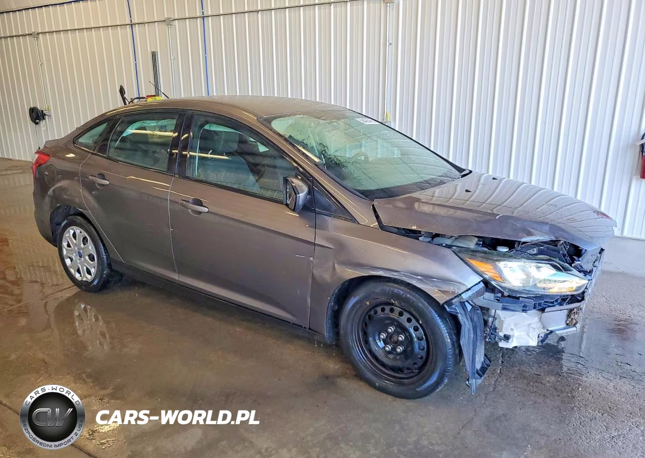 2012 Ford Focus Se VIN:1FAHP3F24CL260144 - 4