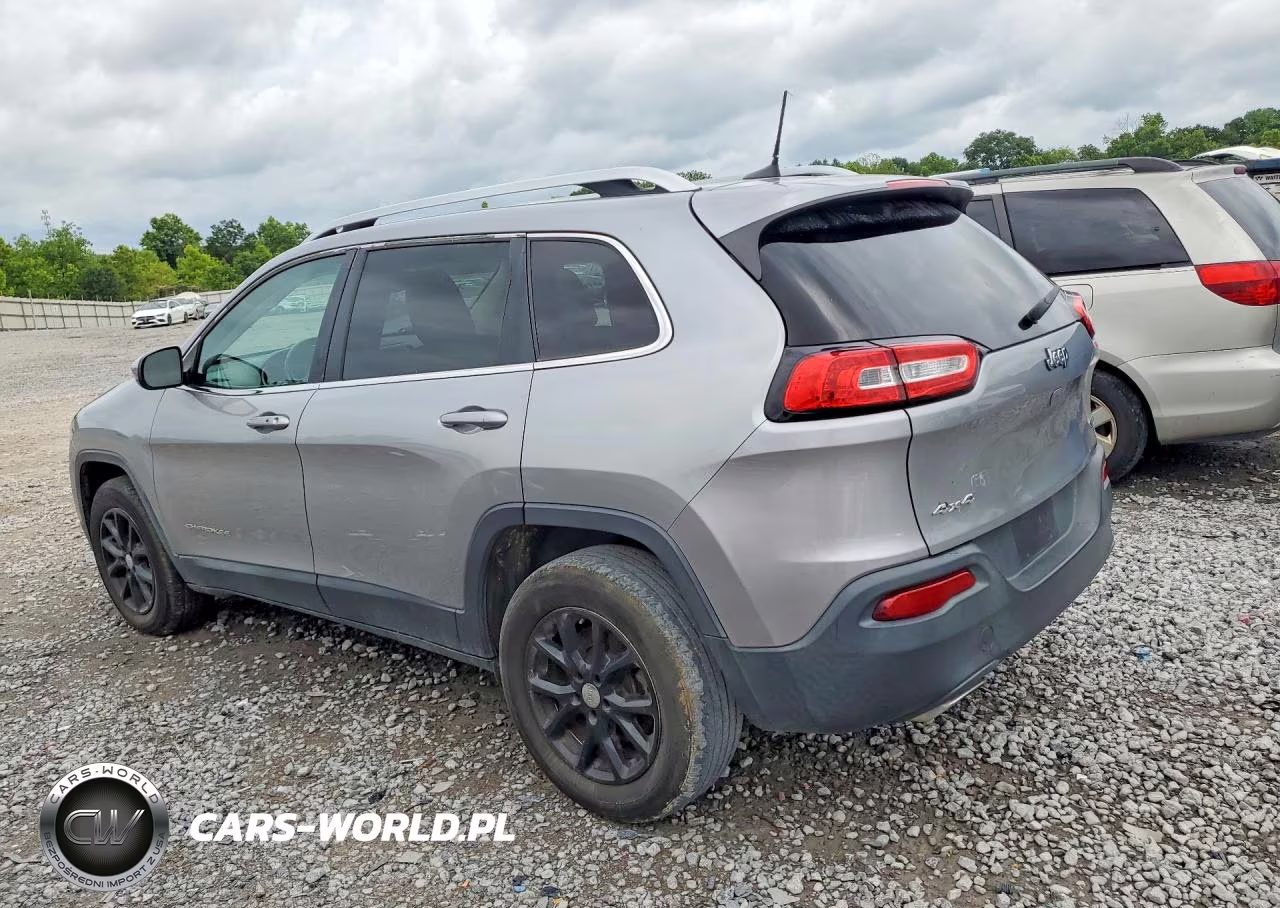 2017 Jeep Cherokee Latitude VIN:1C4PJMCS3HW596780 - 2