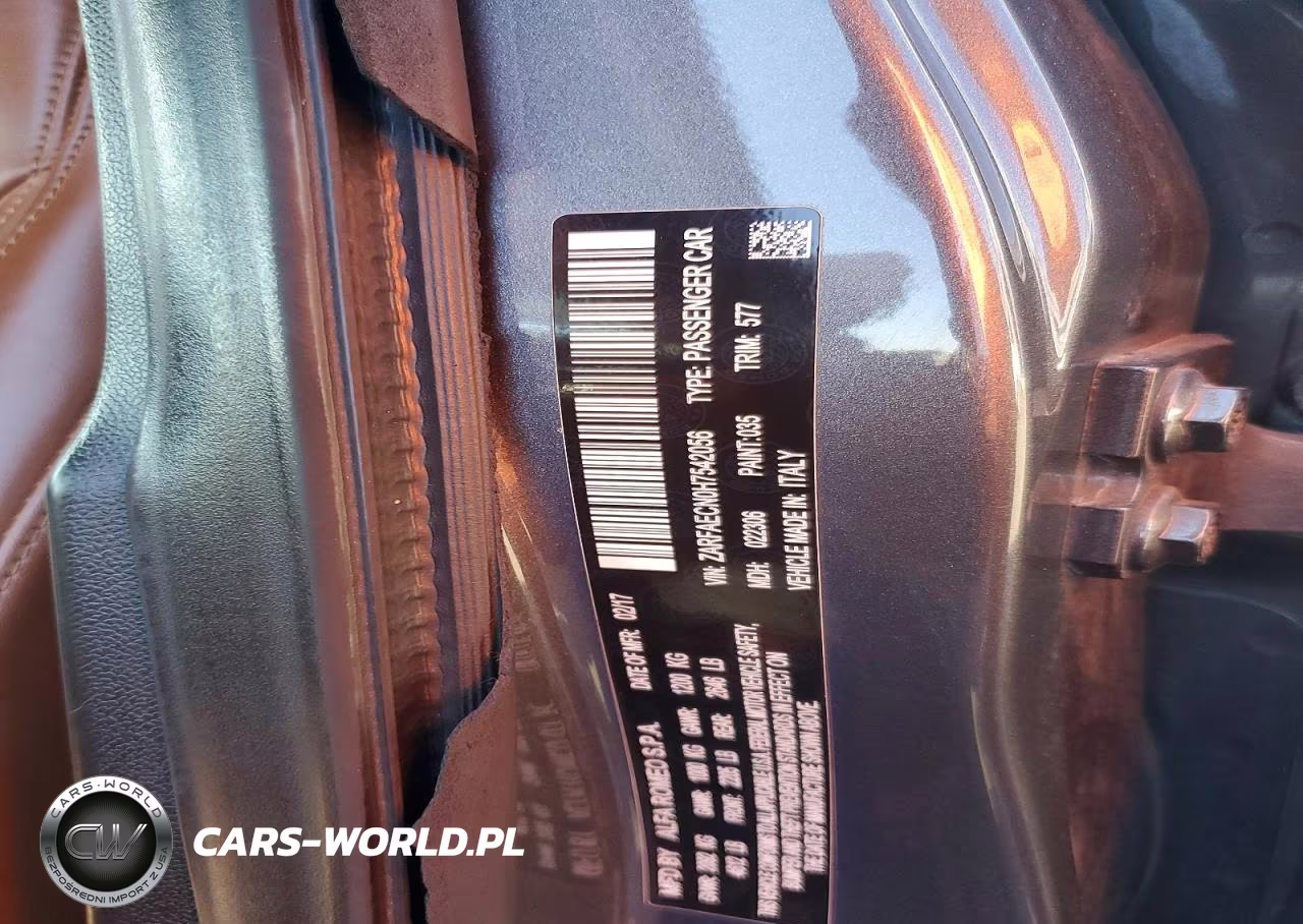 2017 Alfa Romeo Giulia Ti VIN:ZARFAECN0H7542056 - 12