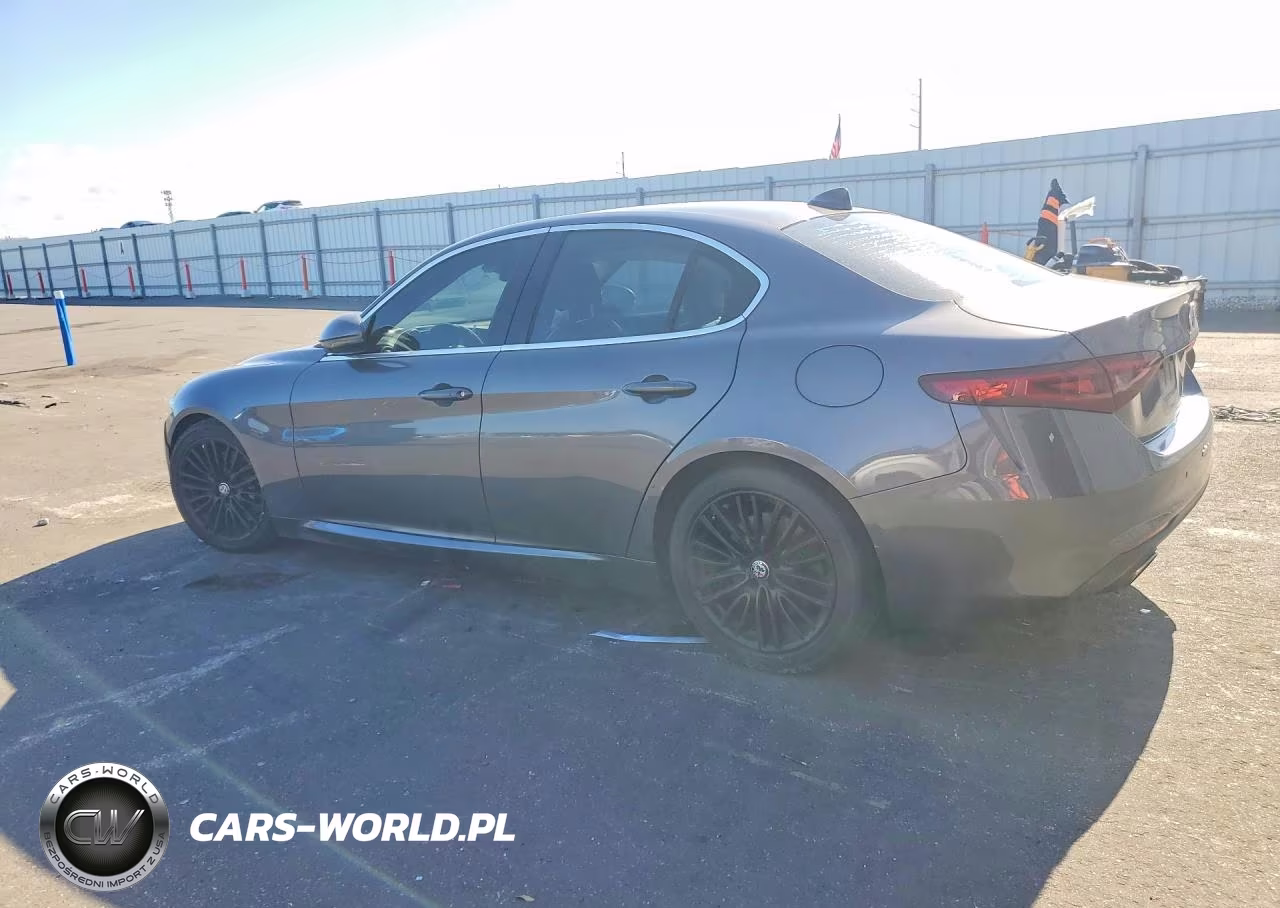 2017 Alfa Romeo Giulia Ti VIN:ZARFAECN0H7542056 - 2