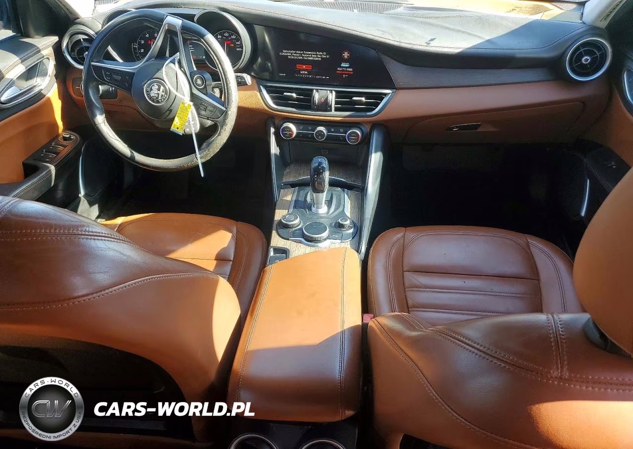 2017 Alfa Romeo Giulia Ti VIN:ZARFAECN0H7542056 - 8