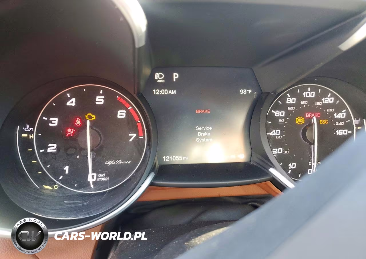 2017 Alfa Romeo Giulia Ti VIN:ZARFAECN0H7542056 - 9