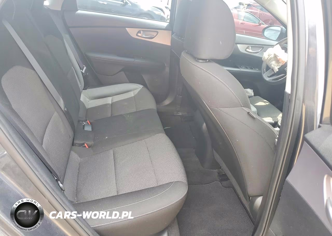 2022 Kia Forte Lxs VIN:3KPF24AD2NE471904 - 10