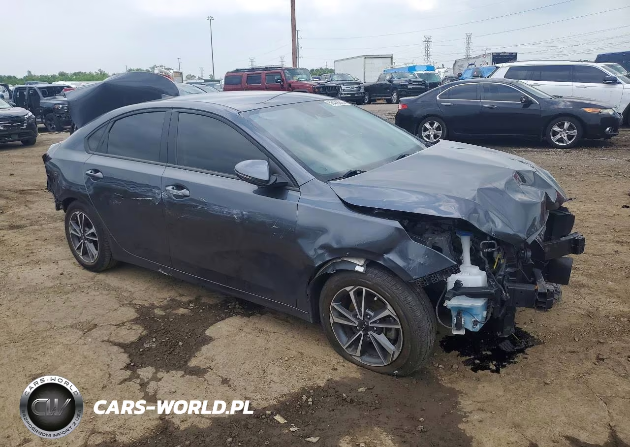 2022 Kia Forte Lxs VIN:3KPF24AD2NE471904 - 4