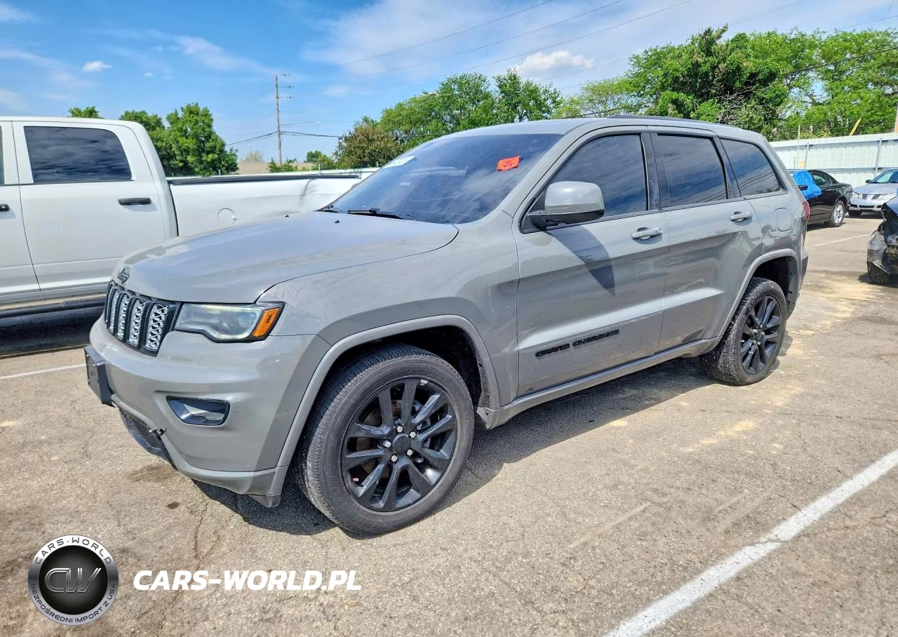 2020 Jeep Grand Cherokee Laredo