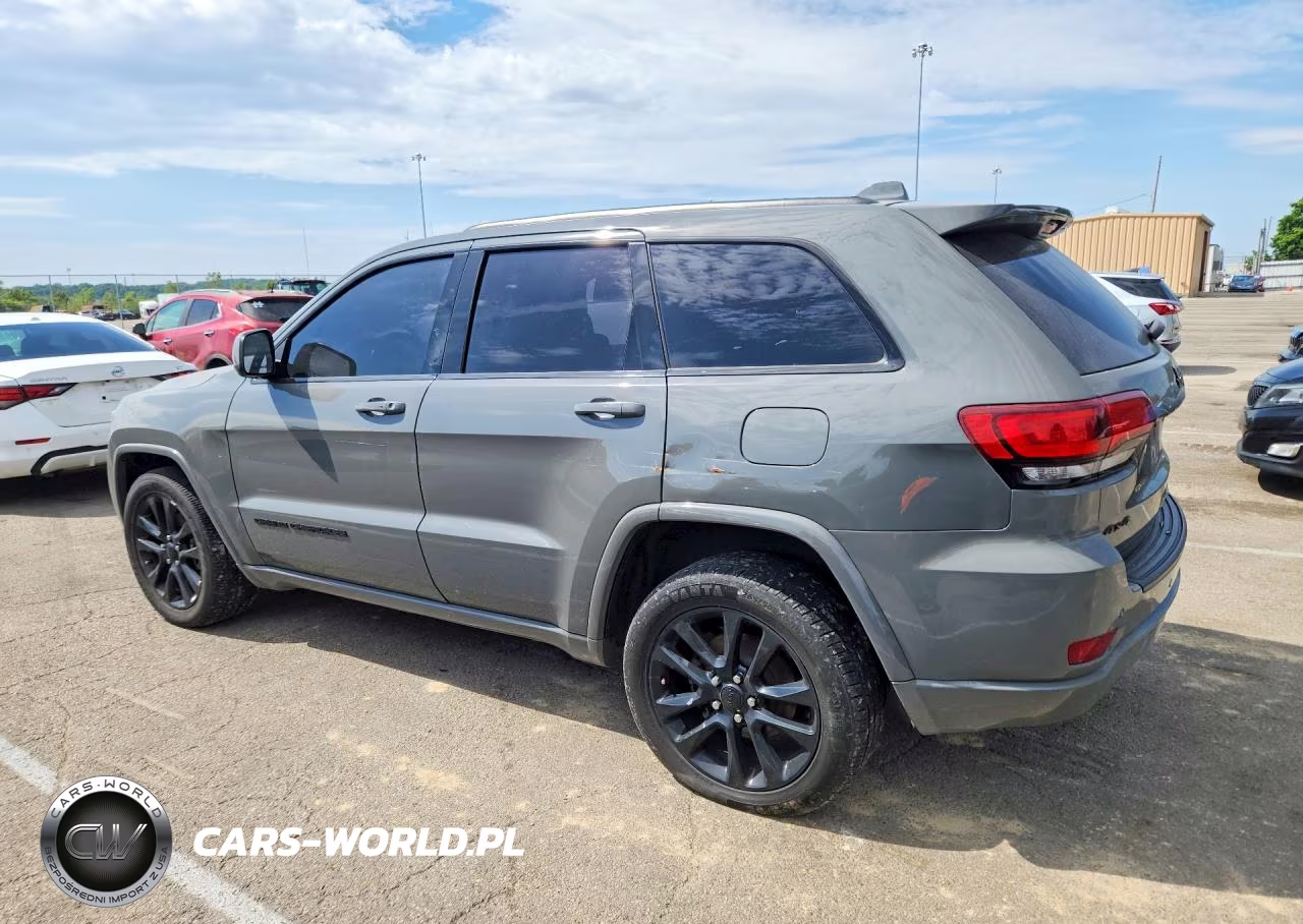 2020 Jeep Grand Cherokee Laredo VIN:1C4RJFAG7LC151682 - 2