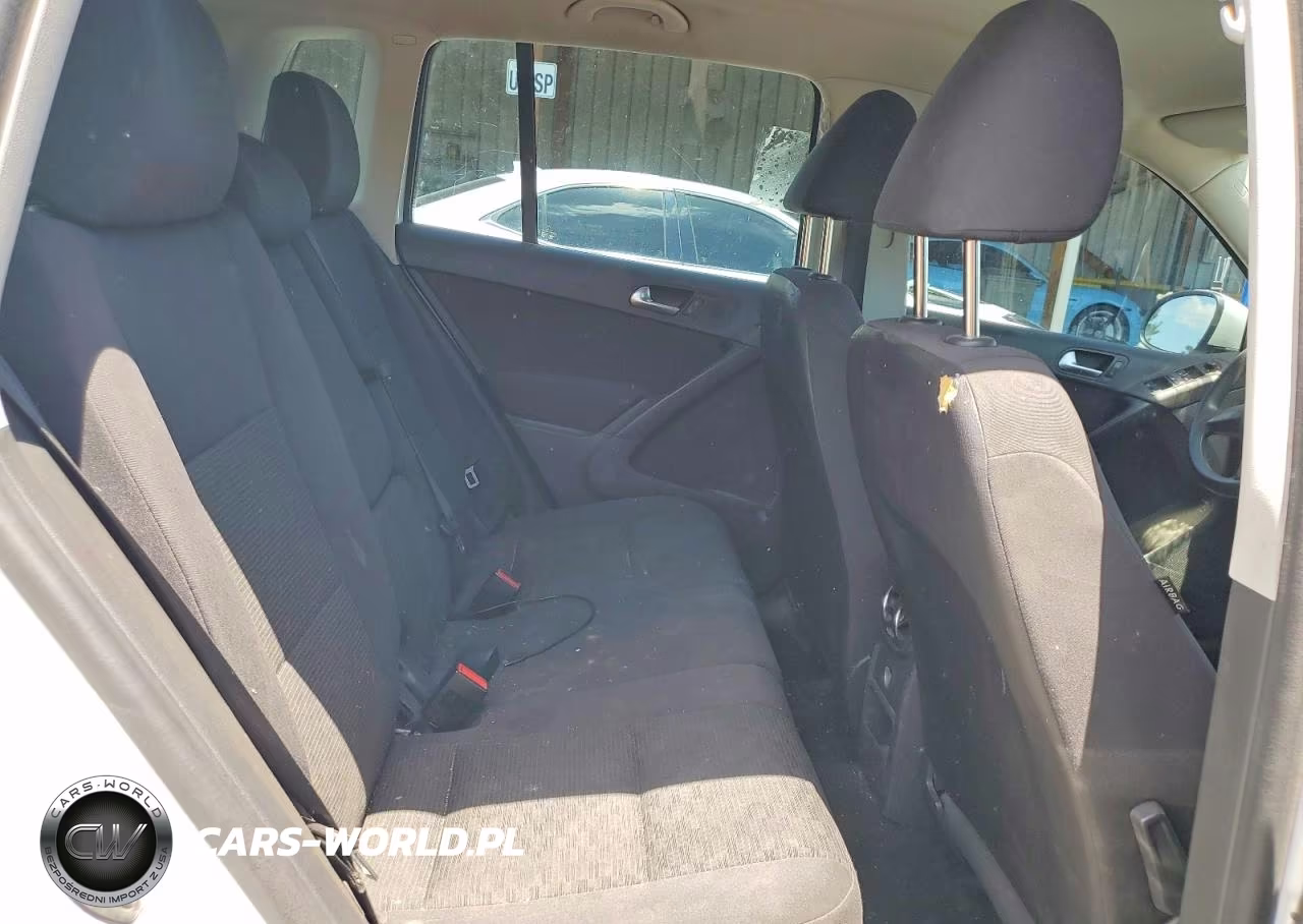2017 Volkswagen Tiguan S VIN:WVGBV7AX3HK046027 - 11
