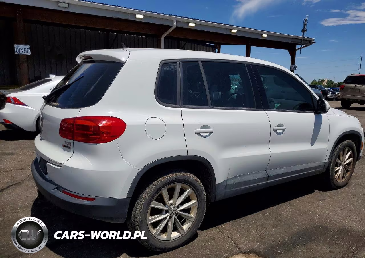 2017 Volkswagen Tiguan S VIN:WVGBV7AX3HK046027 - 3
