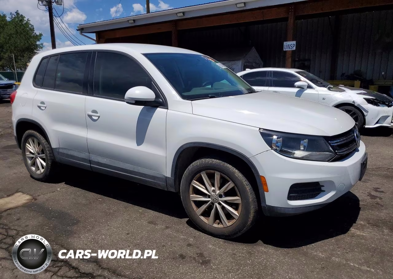 2017 Volkswagen Tiguan S VIN:WVGBV7AX3HK046027 - 4