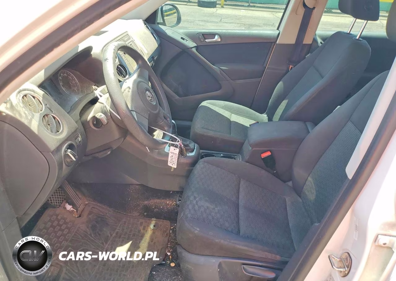 2017 Volkswagen Tiguan S VIN:WVGBV7AX3HK046027 - 7